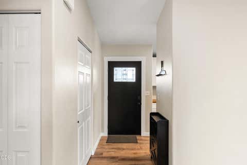 Tiny photo for 833 NW Maple Court, Redmond, OR 97756 (MLS # 220223502)
