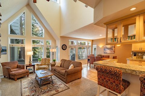 57050 Peppermill Circle 27-A Sunriver OR 97707