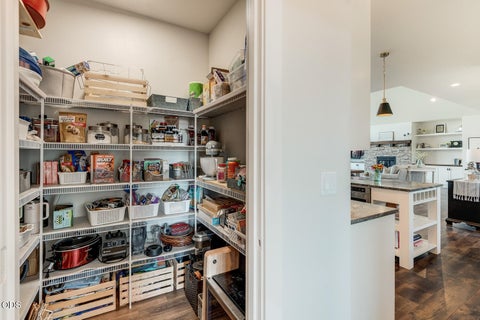 Tiny photo for 60870 Billadeau Road, Bend, OR 97702 (MLS # 220227279)