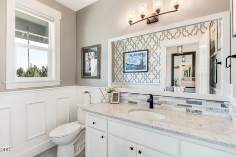 Tiny photo for 60870 Billadeau Road, Bend, OR 97702 (MLS # 220227279)