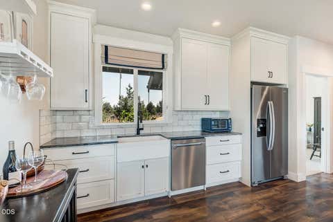 Tiny photo for 60870 Billadeau Road, Bend, OR 97702 (MLS # 220227279)