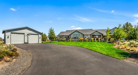 Tiny photo for 60870 Billadeau Road, Bend, OR 97702 (MLS # 220227279)
