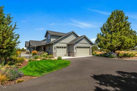 Tiny photo for 60870 Billadeau Road, Bend, OR 97702 (MLS # 220227279)
