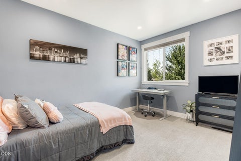 Tiny photo for 60870 Billadeau Road, Bend, OR 97702 (MLS # 220227279)