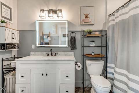 Tiny photo for 60870 Billadeau Road, Bend, OR 97702 (MLS # 220227279)