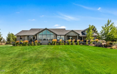 Tiny photo for 60870 Billadeau Road, Bend, OR 97702 (MLS # 220227279)