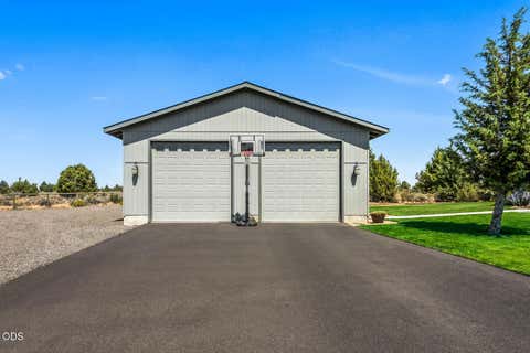 Tiny photo for 60870 Billadeau Road, Bend, OR 97702 (MLS # 220227279)