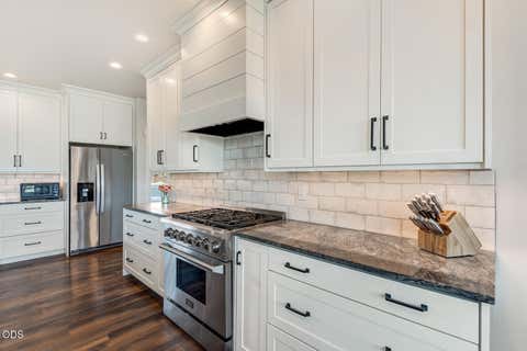 Tiny photo for 60870 Billadeau Road, Bend, OR 97702 (MLS # 220227279)