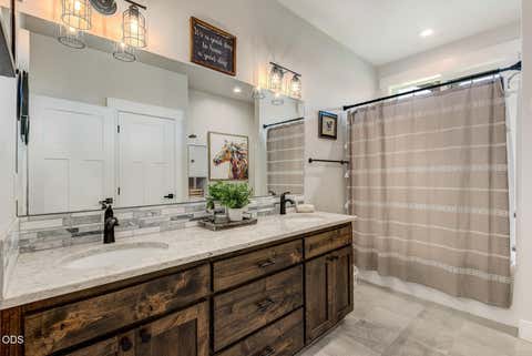 Tiny photo for 60870 Billadeau Road, Bend, OR 97702 (MLS # 220227279)