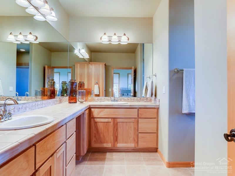 Skyliner Summit - Residential