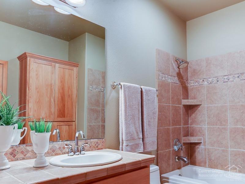 Skyliner Summit - Residential