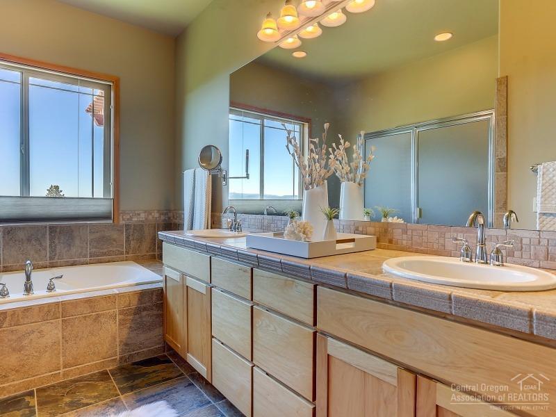 Skyliner Summit - Residential