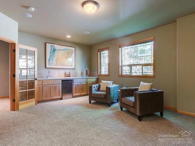 Skyliner Summit - Residential