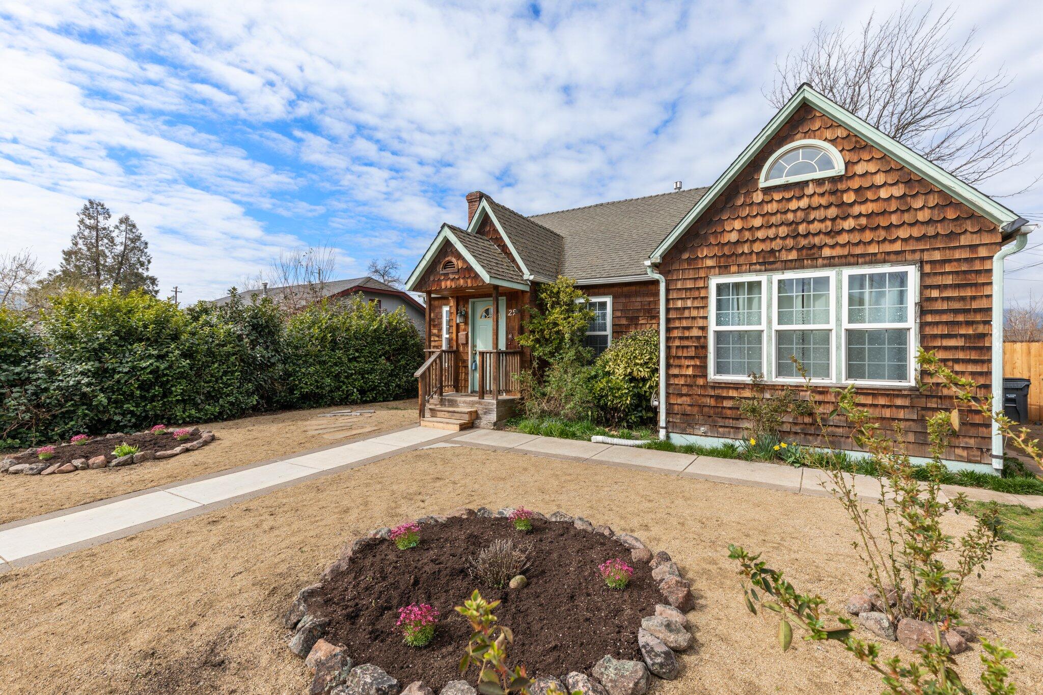 Creston Heights Addition - Residential