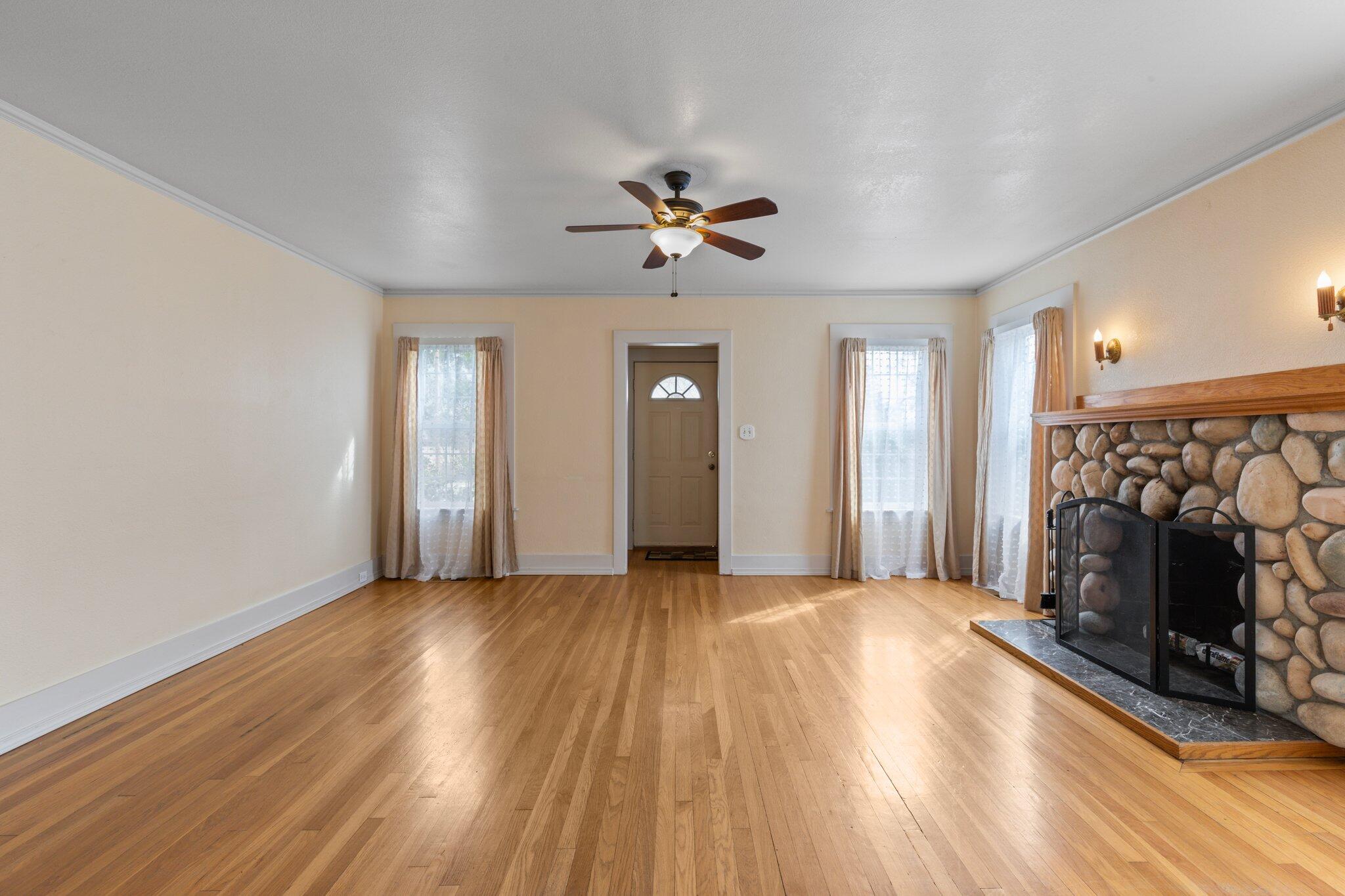 Creston Heights Addition - Residential