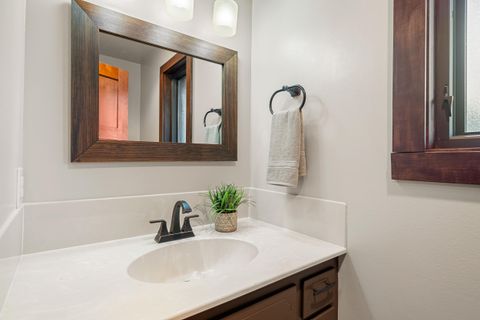 Tiny photo for 157 Littrell Drive, Medford, OR 97504 (MLS # 220220032)