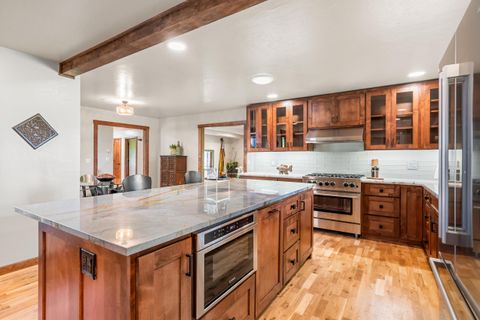 Tiny photo for 157 Littrell Drive, Medford, OR 97504 (MLS # 220220032)