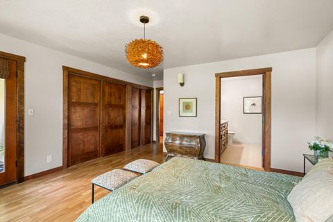 Tiny photo for 157 Littrell Drive, Medford, OR 97504 (MLS # 220220032)