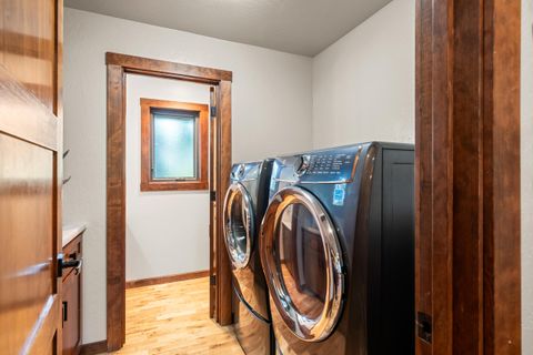 Tiny photo for 157 Littrell Drive, Medford, OR 97504 (MLS # 220220032)