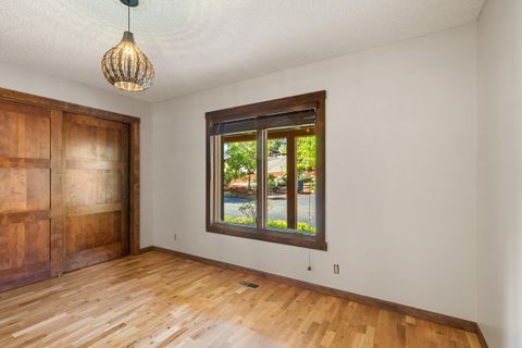 Tiny photo for 157 Littrell Drive, Medford, OR 97504 (MLS # 220220032)