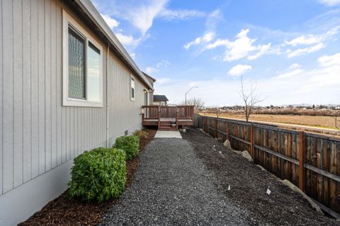 Tiny photo for 3509 Carnelian Street, Medford, OR 97504 (MLS # 220215392)