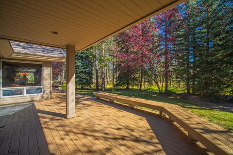 Tiny photo for 17685 Warbler West Lane #6, Sunriver, OR 97707 (MLS # 220217662)