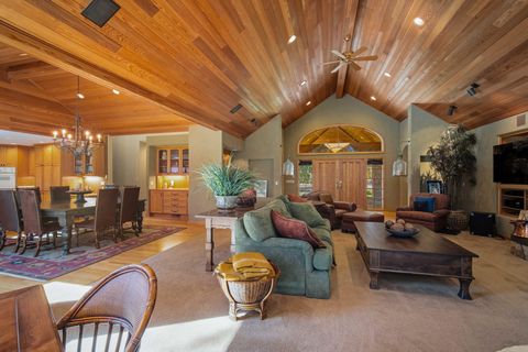 Tiny photo for 17685 Warbler West Lane #6, Sunriver, OR 97707 (MLS # 220217662)