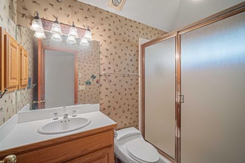 Tiny photo for 17685 Warbler West Lane #6, Sunriver, OR 97707 (MLS # 220217662)