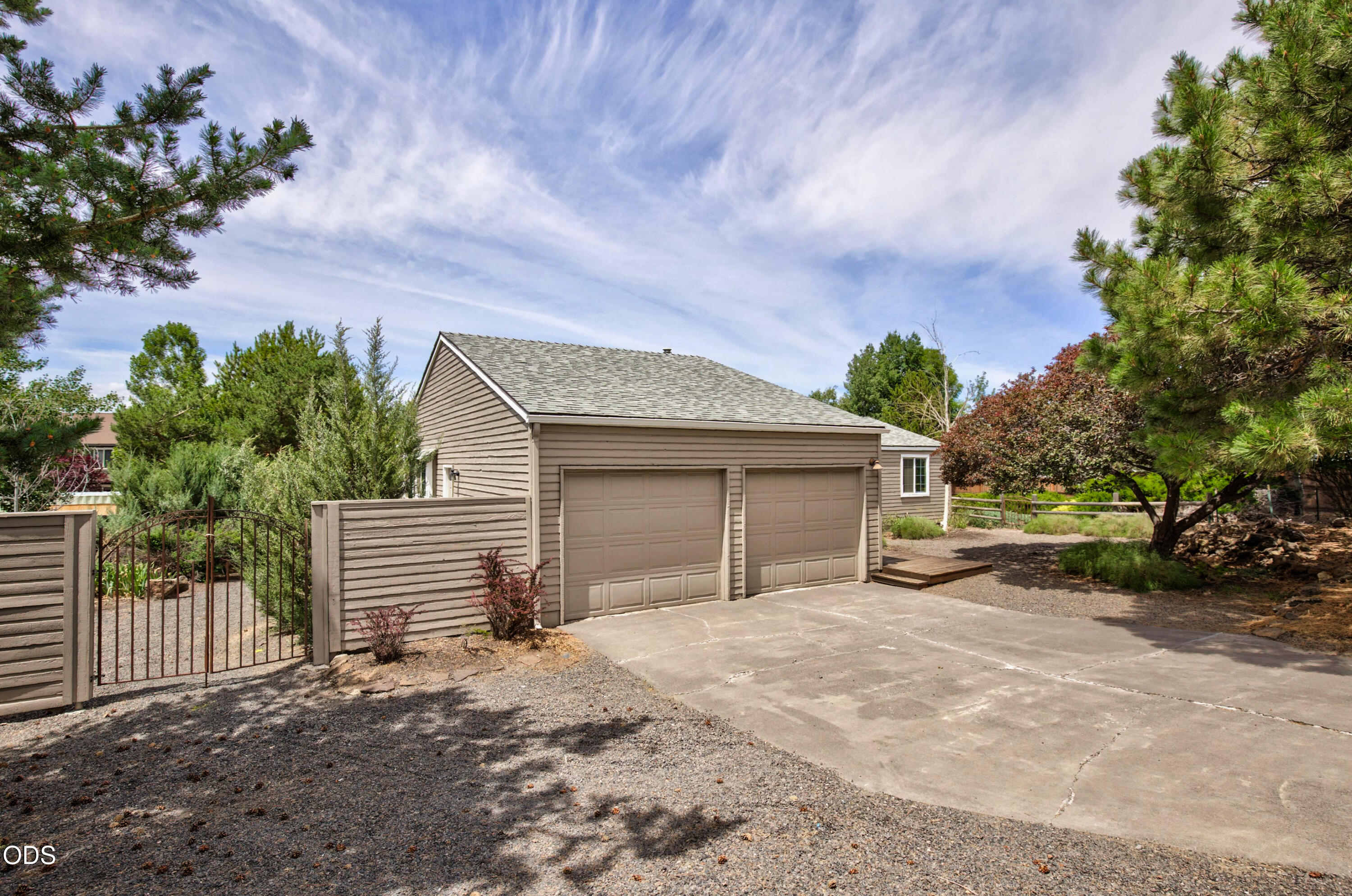 61145 Ladera Road