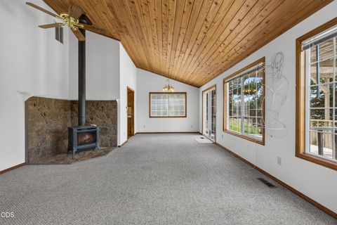 Tiny photo for 61145 Ladera Road, Bend, OR 97702 (MLS # 220224641)