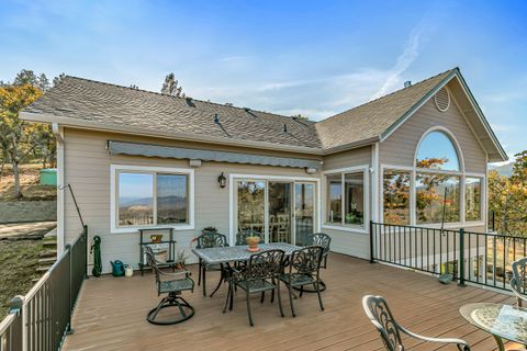 Tiny photo for 5227 Pioneer Road, Medford, OR 97501 (MLS # 220211246)