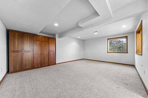 Tiny photo for 5227 Pioneer Road, Medford, OR 97501 (MLS # 220211246)