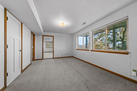 Tiny photo for 5227 Pioneer Road, Medford, OR 97501 (MLS # 220211246)