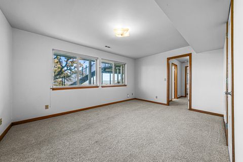 Tiny photo for 5227 Pioneer Road, Medford, OR 97501 (MLS # 220211246)