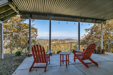 Tiny photo for 5227 Pioneer Road, Medford, OR 97501 (MLS # 220211246)