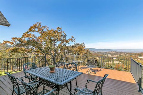 Tiny photo for 5227 Pioneer Road, Medford, OR 97501 (MLS # 220211246)