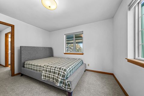 Tiny photo for 5227 Pioneer Road, Medford, OR 97501 (MLS # 220211246)