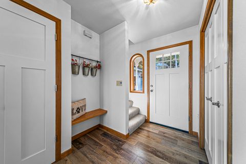 Tiny photo for 5227 Pioneer Road, Medford, OR 97501 (MLS # 220211246)