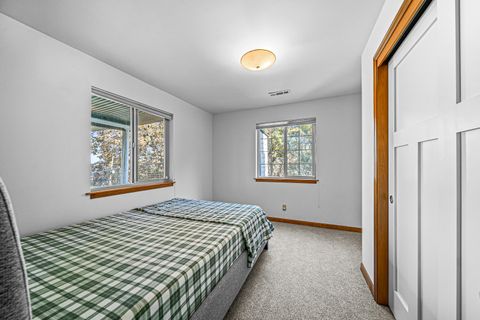 Tiny photo for 5227 Pioneer Road, Medford, OR 97501 (MLS # 220211246)