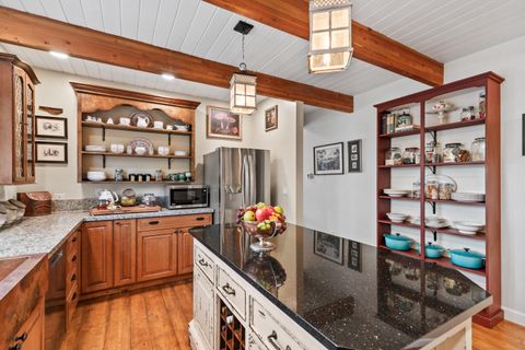 Tiny photo for 1417 Scott Street, Medford, OR 97504 (MLS # 220220027)