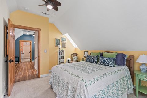 Tiny photo for 1417 Scott Street, Medford, OR 97504 (MLS # 220220027)