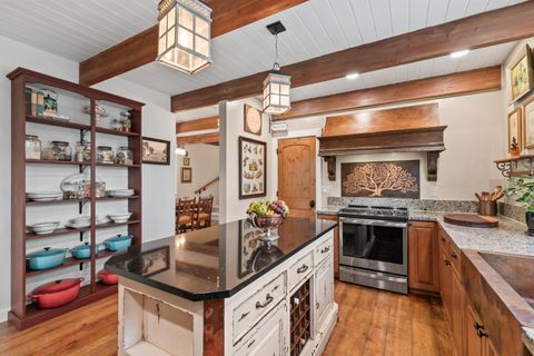 Tiny photo for 1417 Scott Street, Medford, OR 97504 (MLS # 220220027)