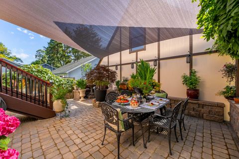 Tiny photo for 1417 Scott Street, Medford, OR 97504 (MLS # 220220027)