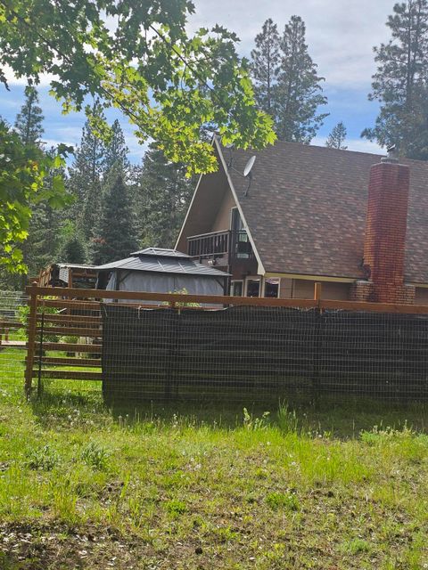 Photo of 27233 Rocky Point Road, Klamath Falls, OR 97601 (MLS # 220221348)