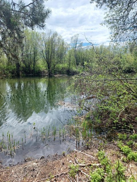 Tiny photo for 27233 Rocky Point Road, Klamath Falls, OR 97601 (MLS # 220221348)