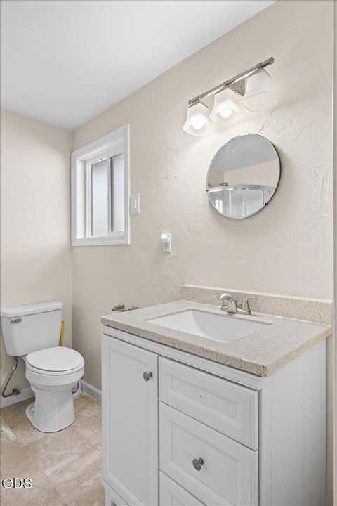 Tiny photo for 1751 Yukon Avenue, Medford, OR 97504 (MLS # 220227336)