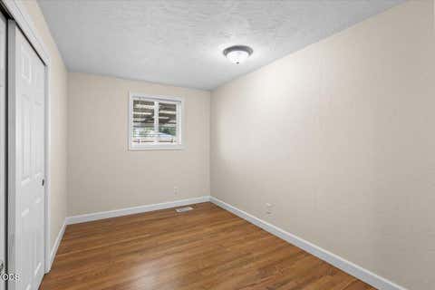 Tiny photo for 1751 Yukon Avenue, Medford, OR 97504 (MLS # 220227336)