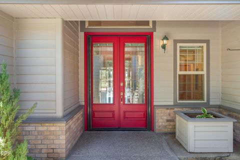 Tiny photo for 474 Tanager Drive, Redmond, OR 97756 (MLS # 220224630)
