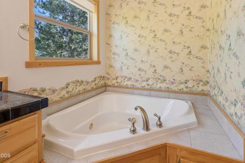 Tiny photo for 474 Tanager Drive, Redmond, OR 97756 (MLS # 220224630)