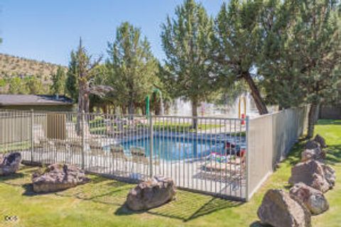 Tiny photo for 474 Tanager Drive, Redmond, OR 97756 (MLS # 220224630)